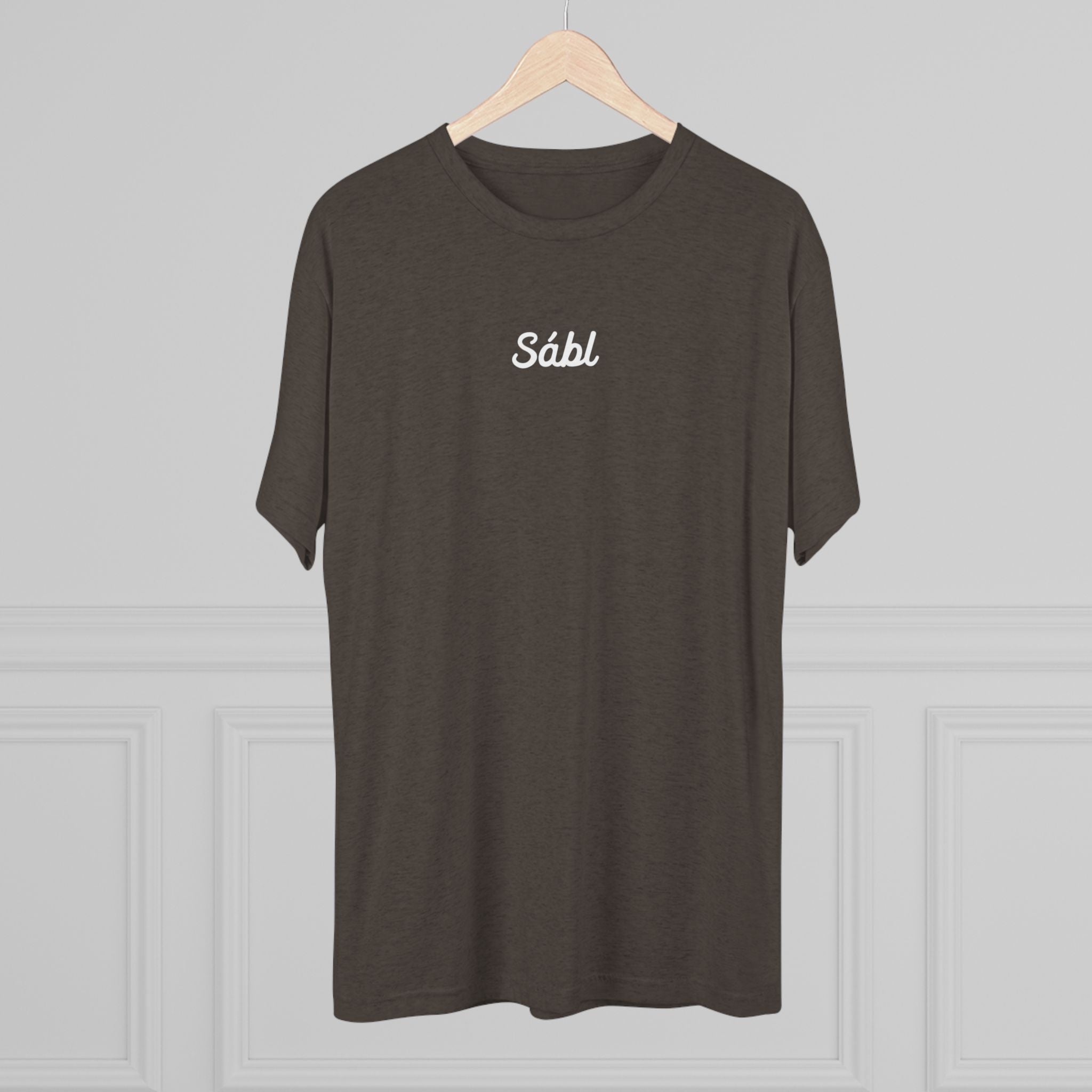 Sábl Minimal Script Tee — Simple Script Chest Logo T‑Shirt