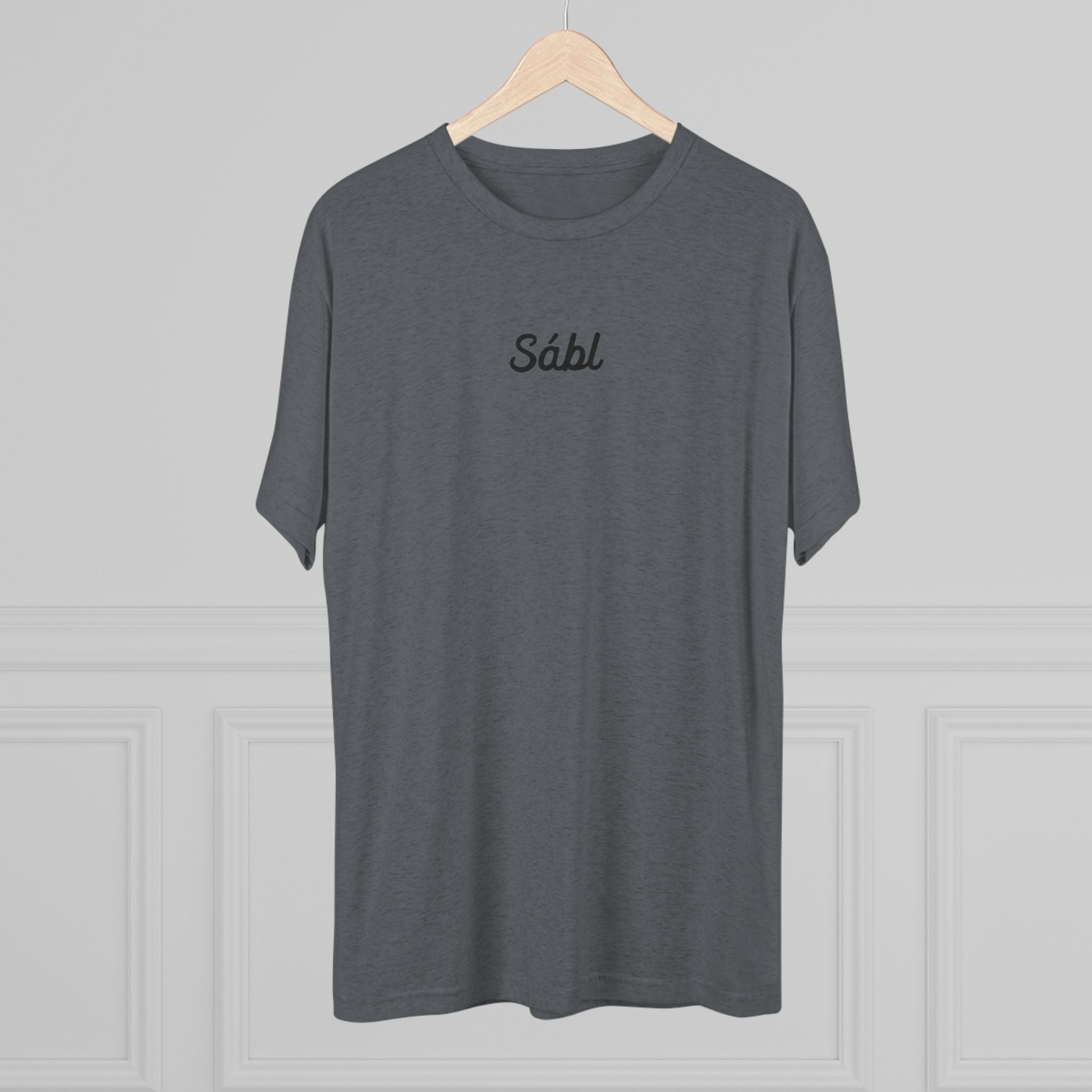 Sábl Minimal Script Tee — Simple Script Chest Logo T‑Shirt