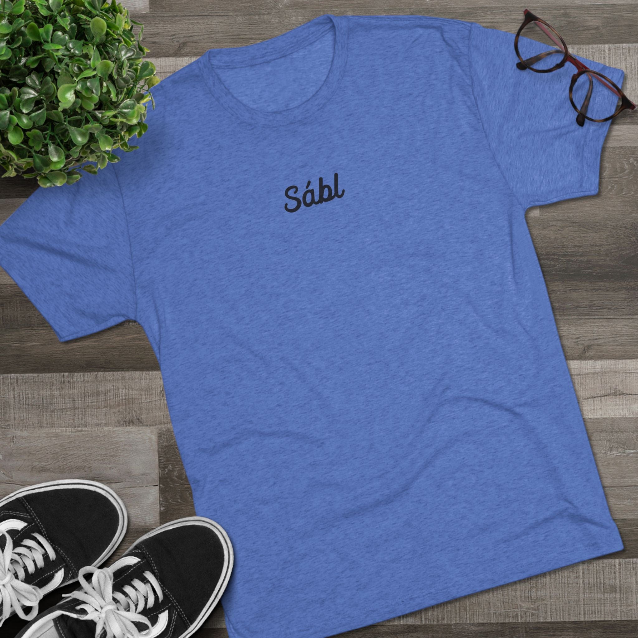 Sábl Minimal Script Tee — Simple Script Chest Logo T‑Shirt