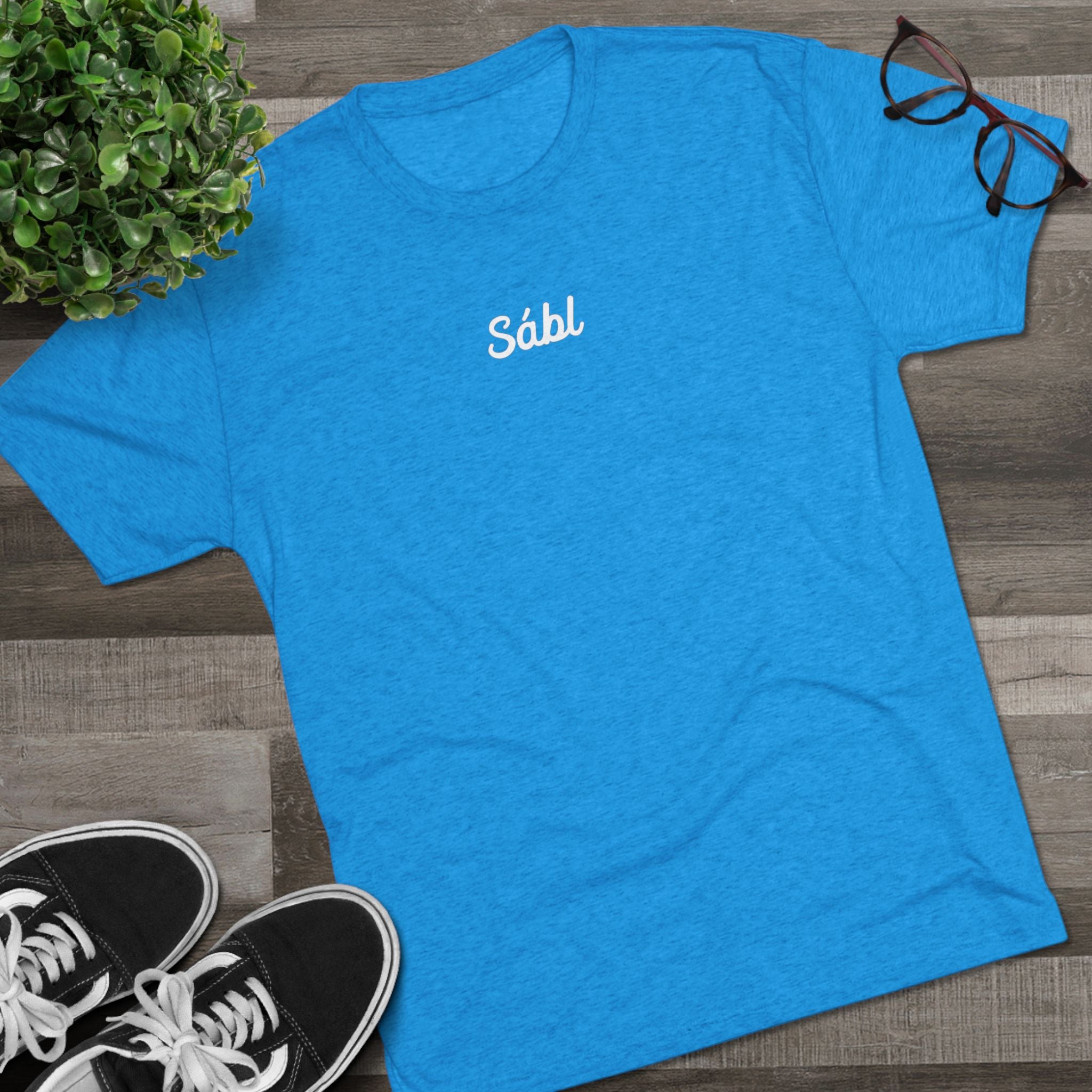Sábl Minimal Script Tee — Simple Script Chest Logo T‑Shirt