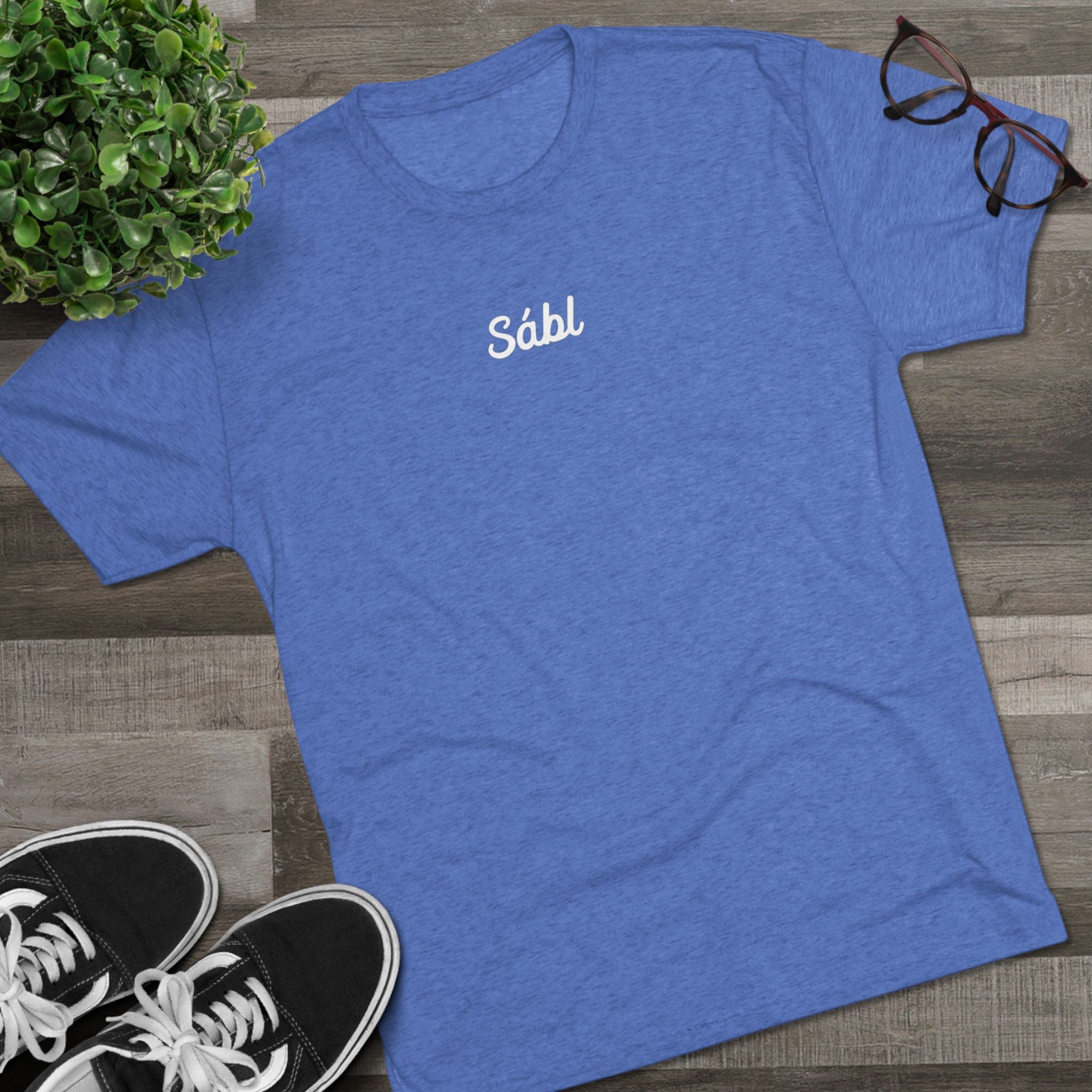 Sábl Minimal Script Tee — Simple Script Chest Logo T‑Shirt